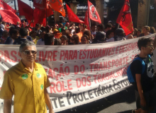 Frente Ampla em Defesa do Pré-Sal para Educação protesta em Fortaleza