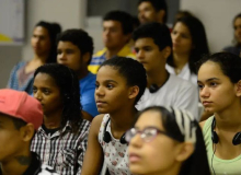 Campanha Maio Lilás reforça participação de jovens em sindicatos