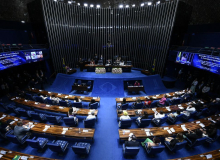 Senado aprova projeto de igualdade salarial entre homens e mulheres