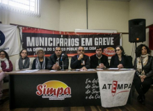 Em Porto Alegre, servidores municipais fazem unidade inédita para nova greve