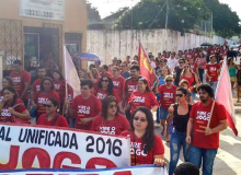 Professores municipais de Maracanaú voltam às ruas para reivindicar reajuste salarial