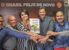 Haddad assume compromisso com trabalhadores e afirma que vai devolver direitos