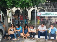 Professores de Maracanaú realizam o primeiro ato do estado de greve no MP