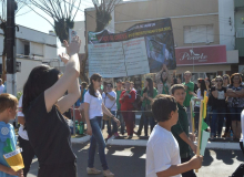 Em Estado de Greve, servidores de Xaxim  realizam protesto durante Desfile Cívico