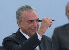 Temer veta projeto sobre negociação coletiva no serviço público