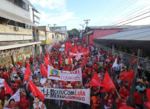 Centro de Fortaleza será palco de atos pela Democracia e contra o Golpe