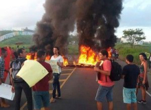 Grupos protestam contra a PEC 241 em ao menos 15 estados e no DF